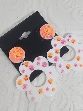 White Flower Drop Earrings with Pink and Orange Rhinestones
